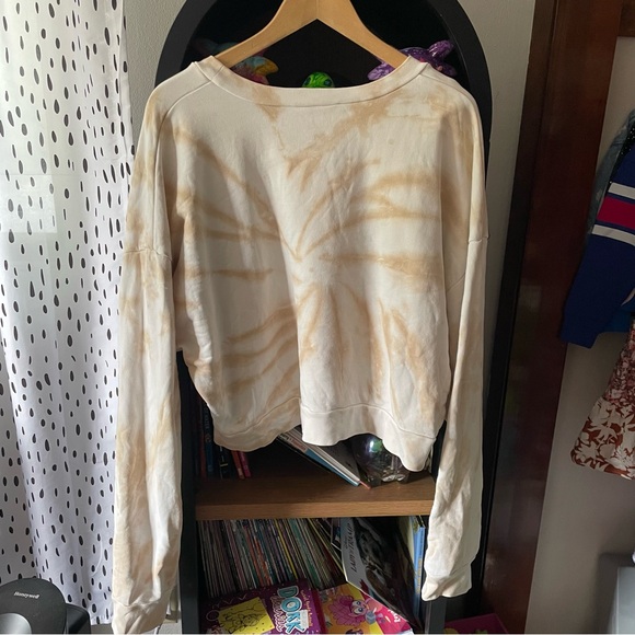 Reformation Hunter Tie Dye Crewneck Cropped Pullover Sweatshirt in clay - Picture 5 of 6